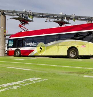 An electric bus from the Toronto Transit Commission